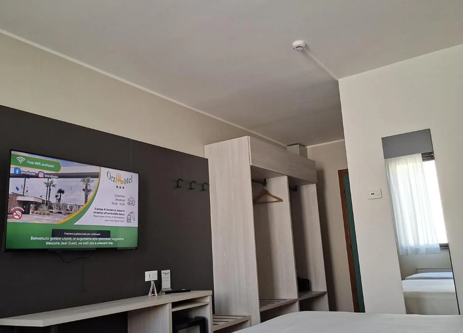 5 Hotel con Spiaggia in Lombardia Worth Booking