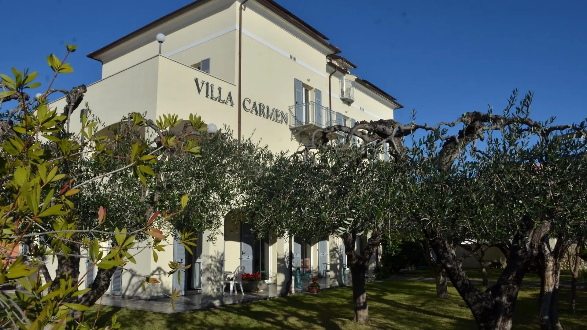 Where to Stay Near Sala Giochi: 10 Hotel Centrali a Pietra Ligure