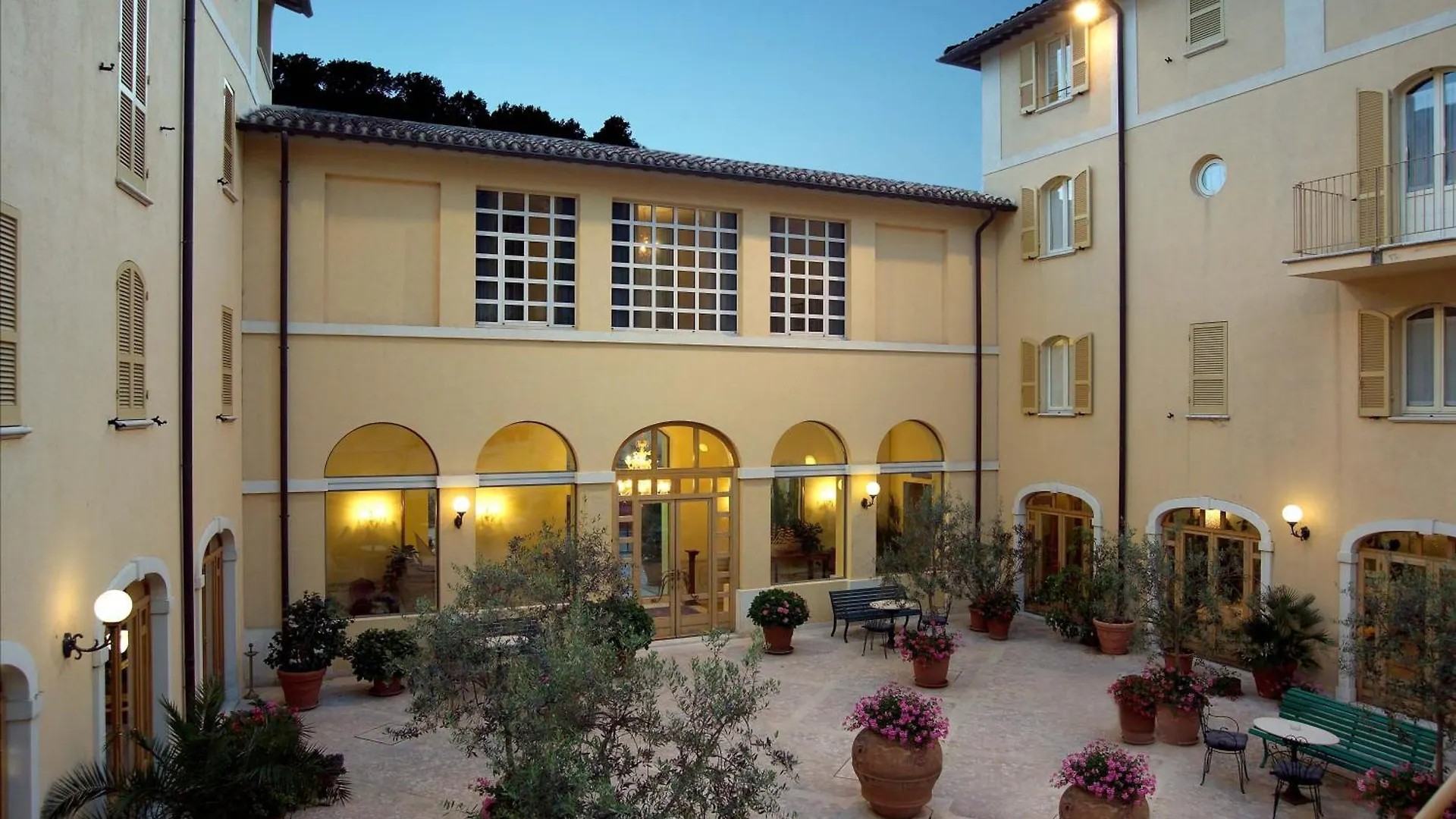 15 Hotel di Lusso nel Centro Italia da Prenotare nel 2025