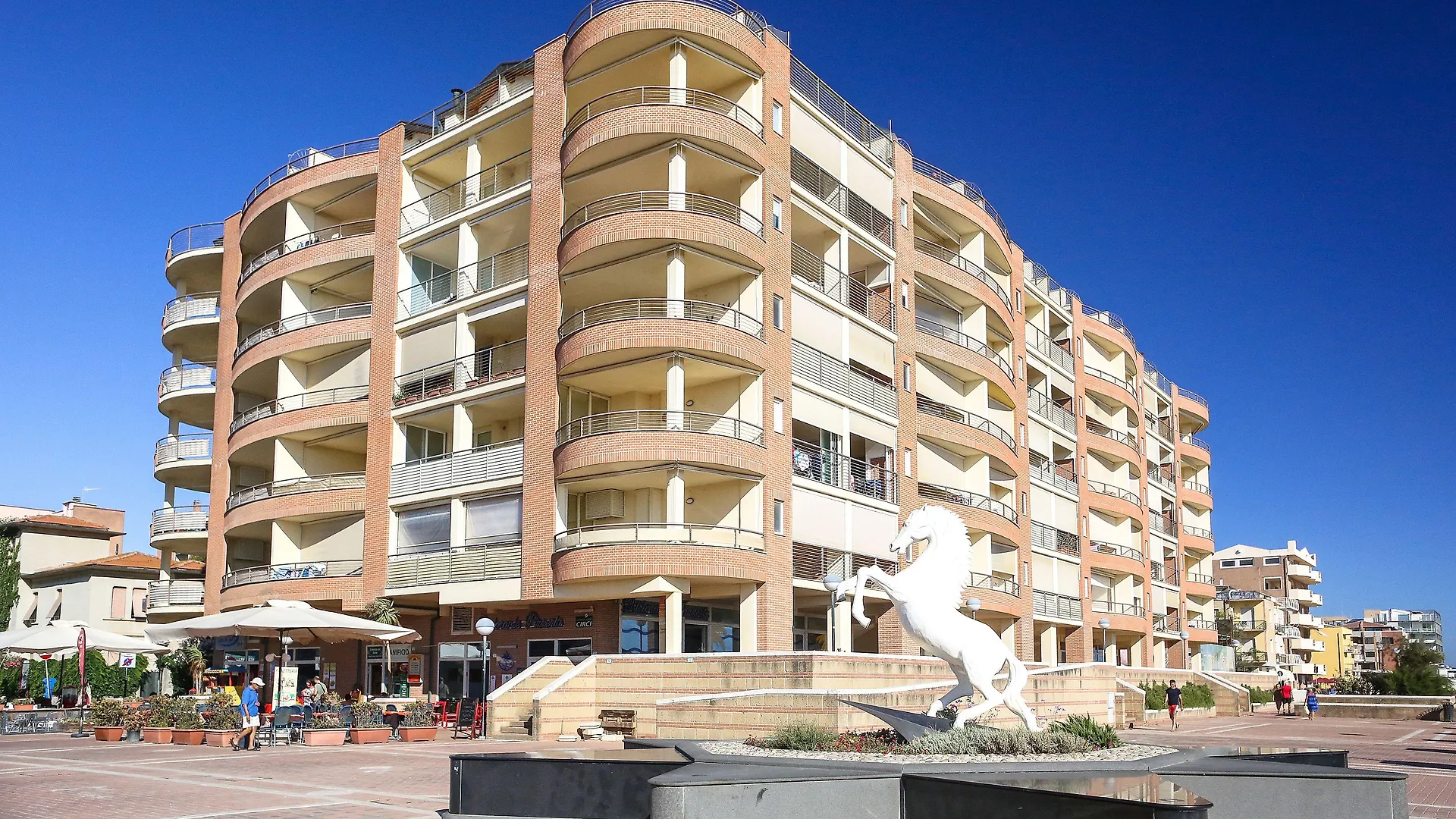 Dove Dormire sul Mare in Toscana: 15 Hotel da Non Perdere